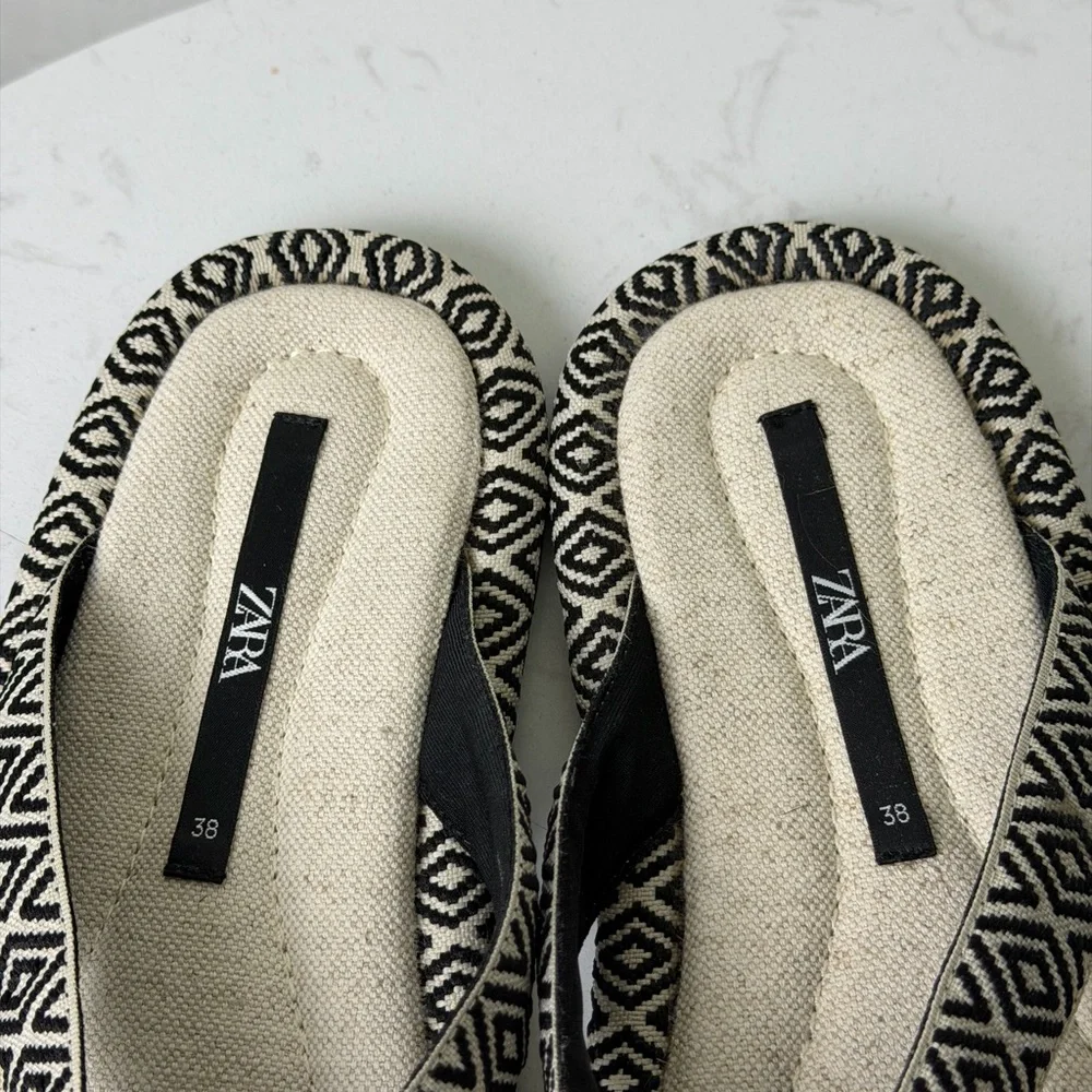 Zara Geometric Black Cream Thong Sandals 38 - Picture 2 of 3